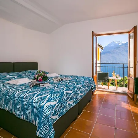 Apartament Sleeps 6 *